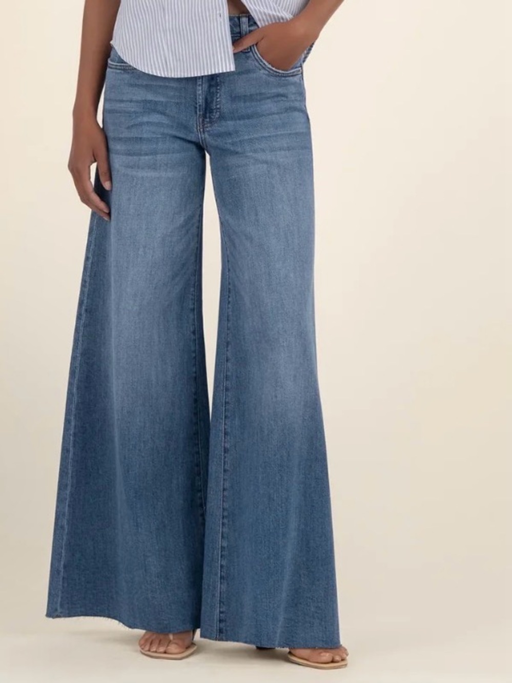 Kut from the Kloth High-Rise Blake Super Wide Leg Jeans in Blue Size 14 NWT